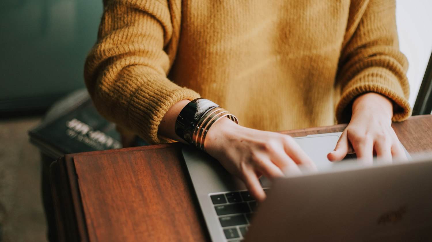 Pay Per Lead vs Pay Per Call: Which Should an Agency Sell?